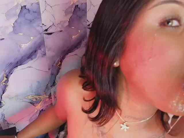 AngelThroatt webcam