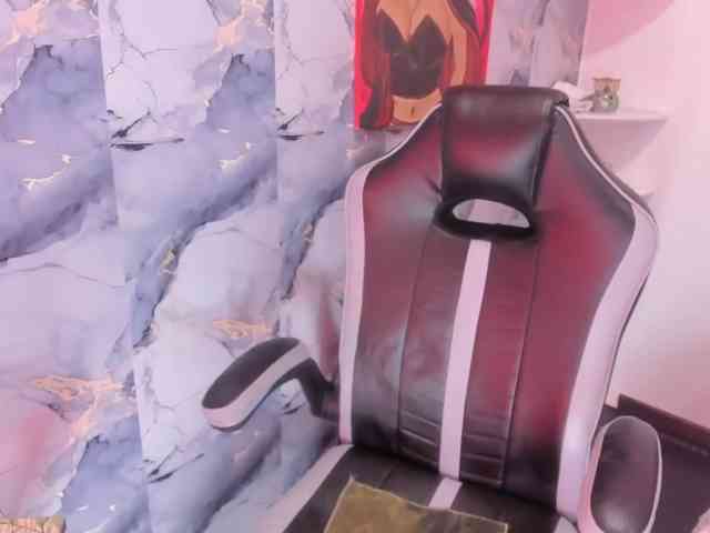 AngelThroatt webcam