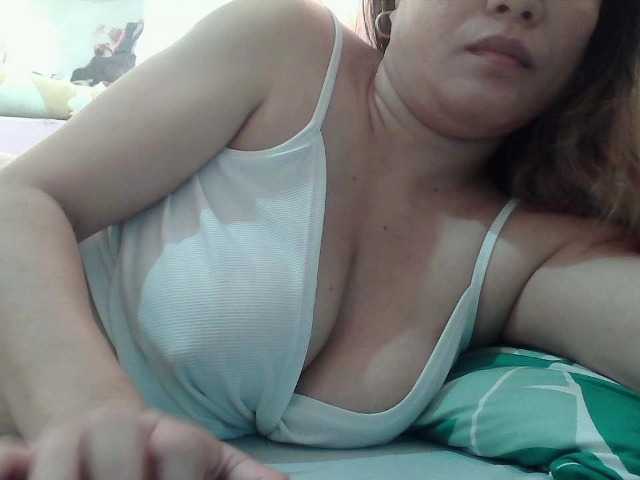 sweetinasia live cam on BongaCams