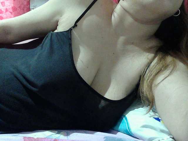 sweetinasia live cam on BongaCams