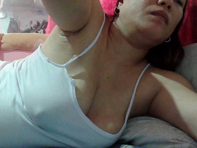 sweetinasia live cam on BongaCams