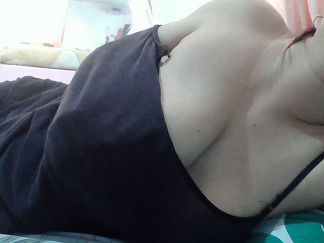 sweetinasia live cam on BongaCams