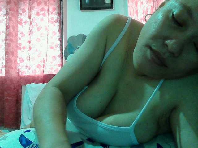 sweetinasia live cam on BongaCams