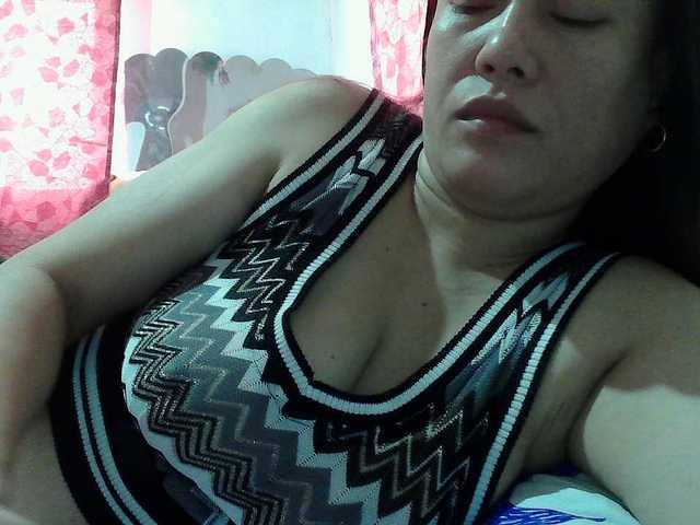 sweetinasia live cam on BongaCams