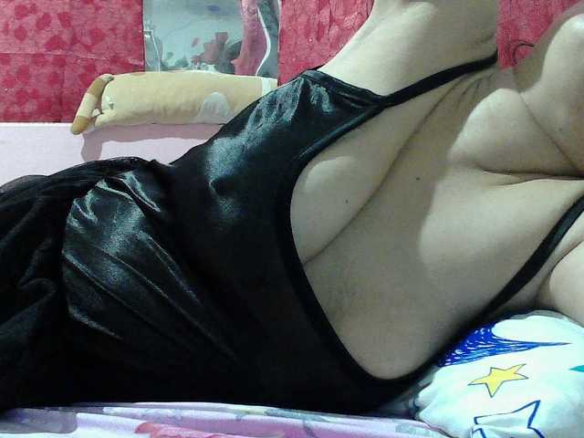 sweetinasia live cam on BongaCams