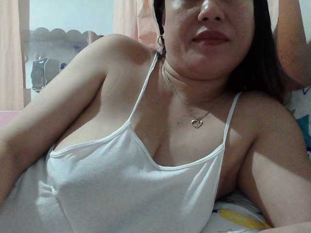sweetinasia live cam on BongaCams