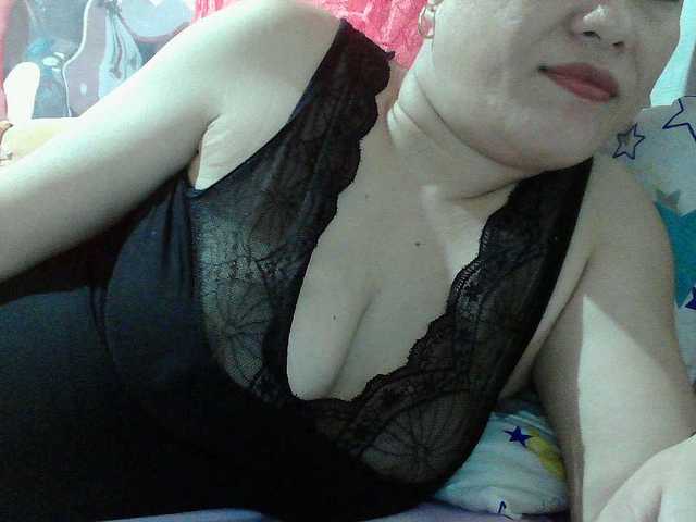 sweetinasia live cam on BongaCams