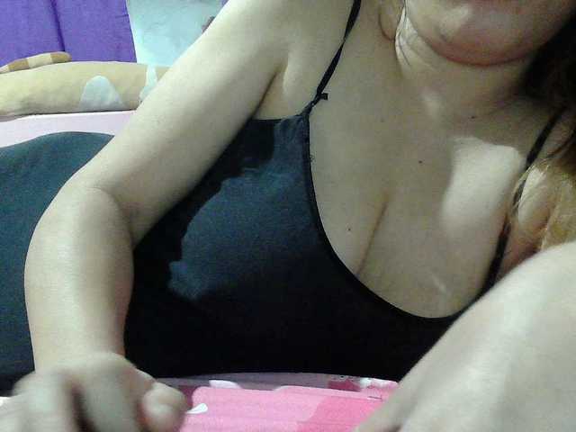sweetinasia live cam on BongaCams