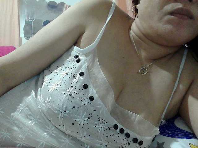 sweetinasia live cam on BongaCams