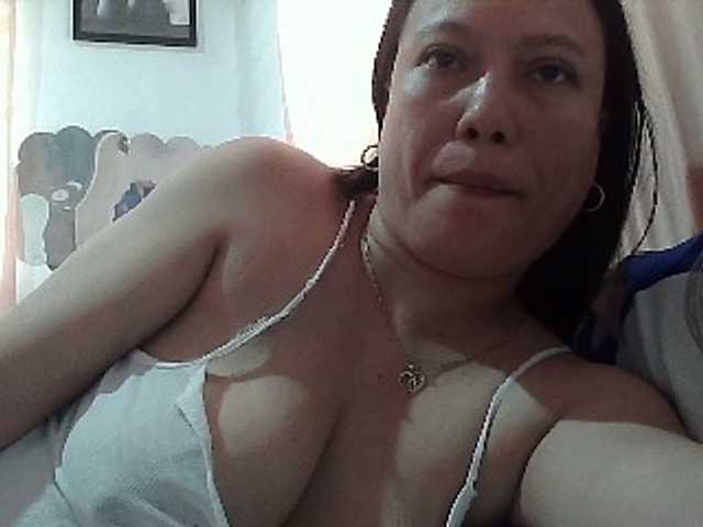 sweetinasia live cam on BongaCams
