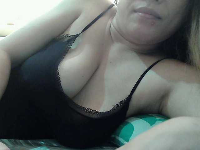 sweetinasia live cam on BongaCams