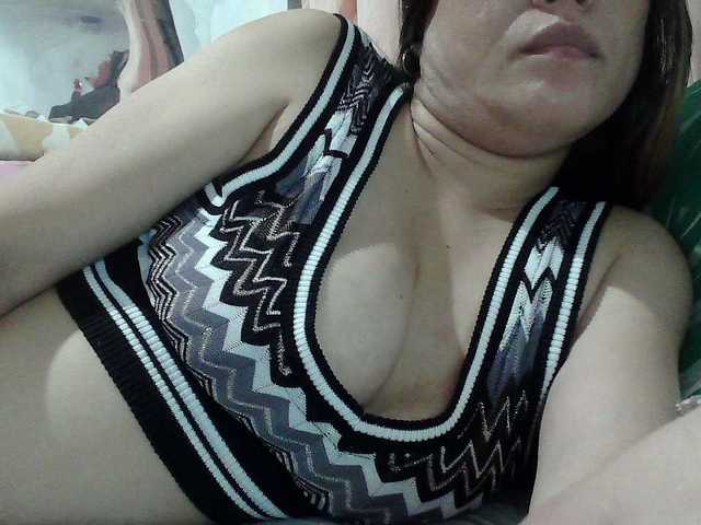 sweetinasia live cam on BongaCams