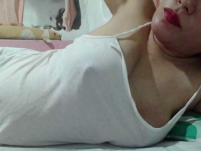 sweetinasia live cam on BongaCams