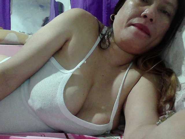 sweetinasia live cam on BongaCams
