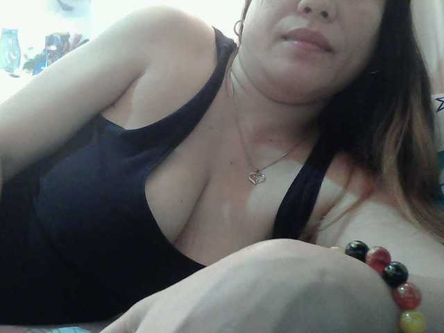 sweetinasia live cam on BongaCams