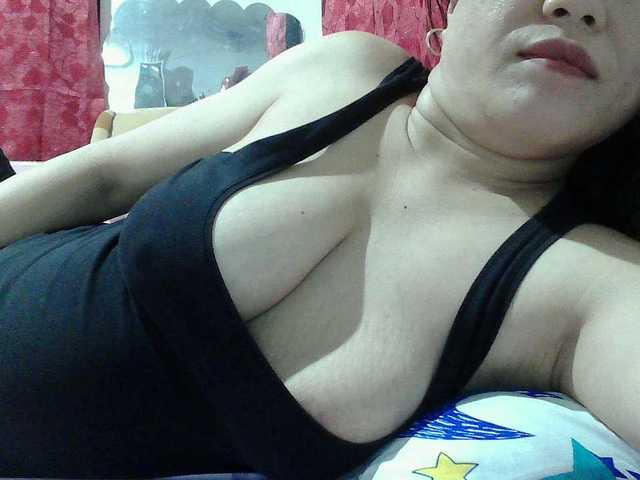 sweetinasia live cam on BongaCams