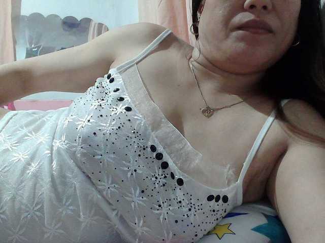 sweetinasia live cam on BongaCams