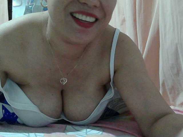 sweetinasia live cam on BongaCams