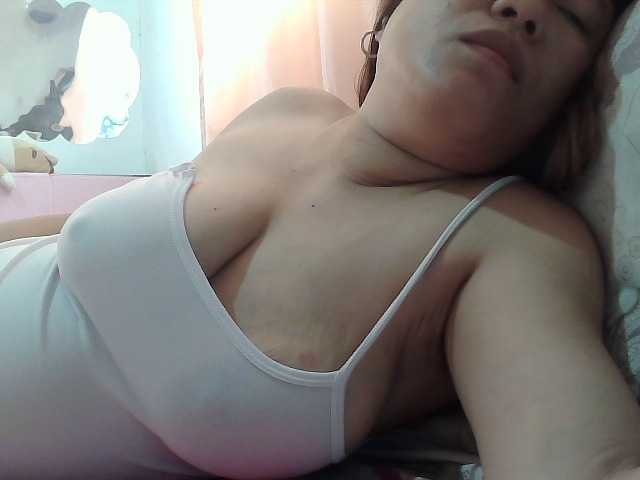 sweetinasia live cam on BongaCams
