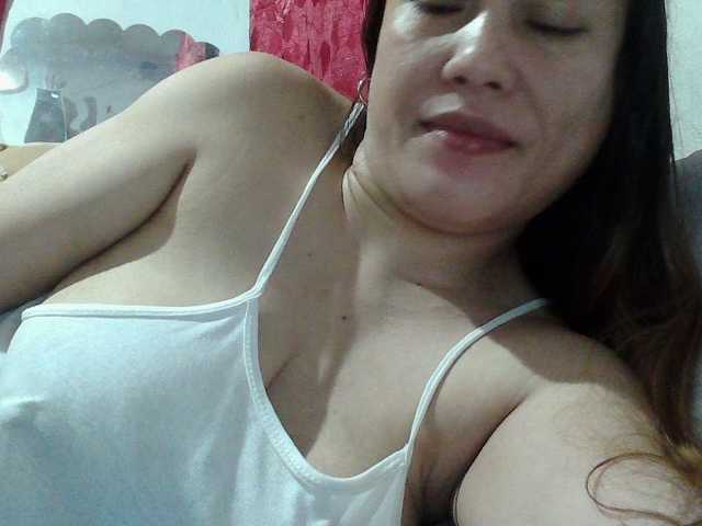 sweetinasia live cam on BongaCams