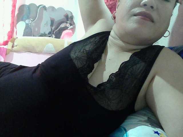 sweetinasia live cam on BongaCams