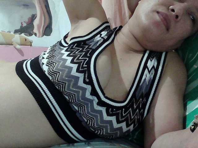 sweetinasia live cam on BongaCams