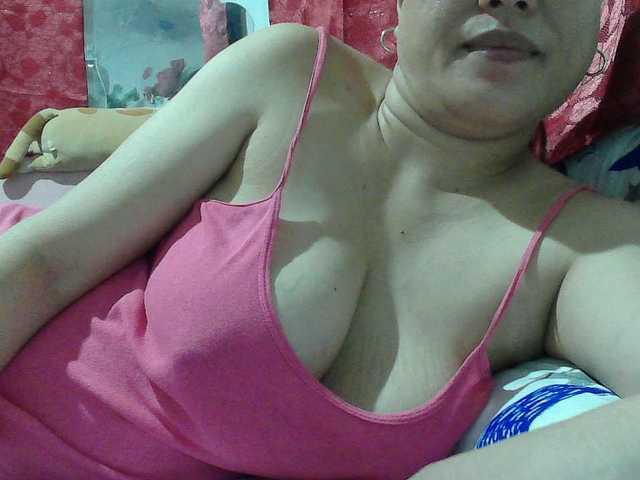 sweetinasia live cam on BongaCams