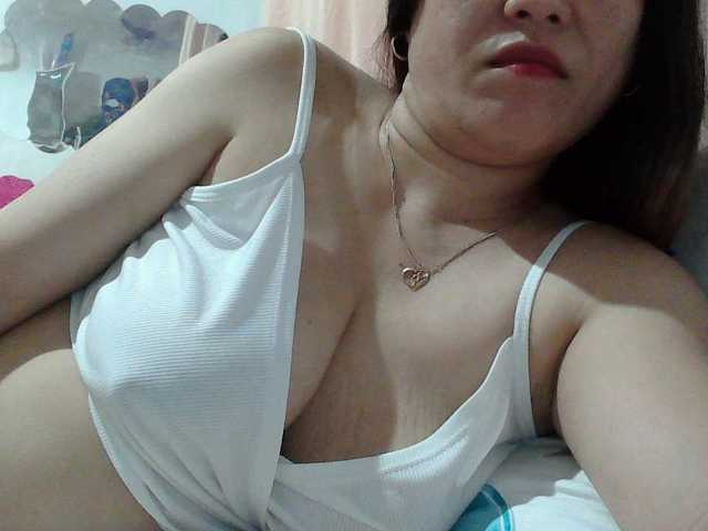 sweetinasia live cam on BongaCams
