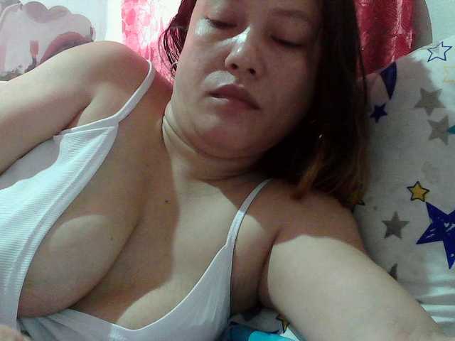 sweetinasia live cam on BongaCams
