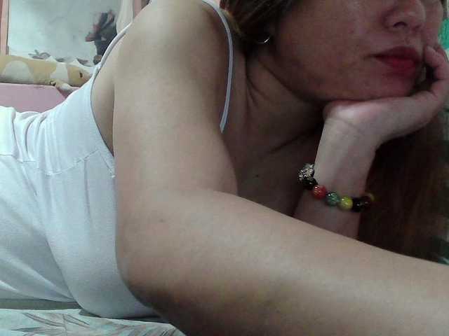 sweetinasia live cam on BongaCams