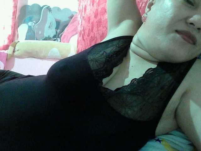 sweetinasia live cam on BongaCams