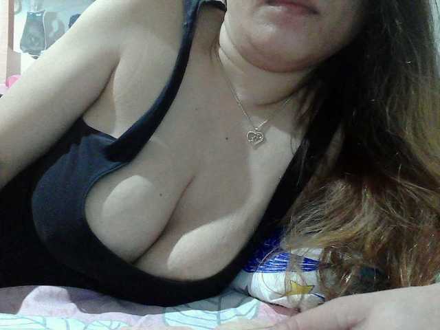 sweetinasia live cam on BongaCams