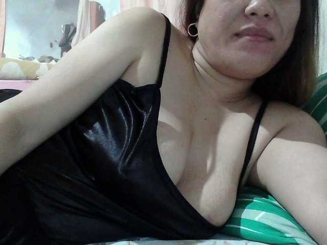 sweetinasia live cam on BongaCams