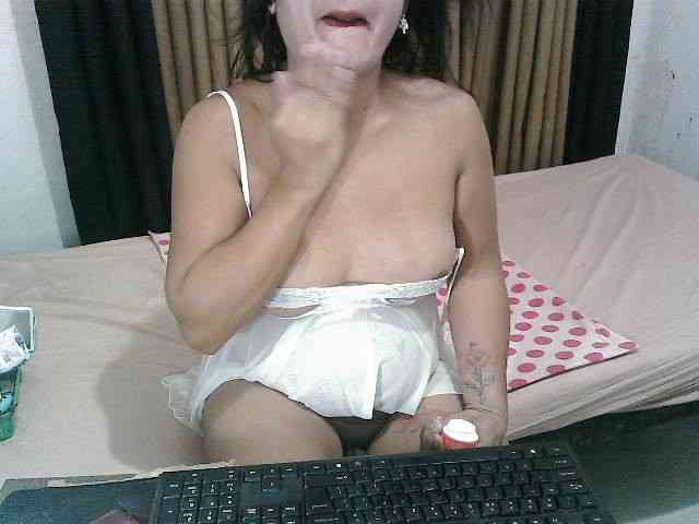 hottiellajents Live Webcam on BongaCams