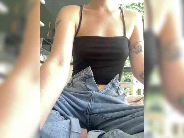 Peachesssz webcam