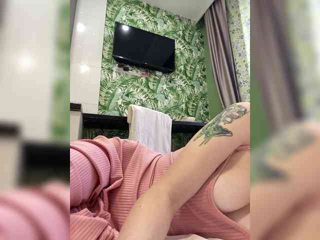 Peachesssz webcam