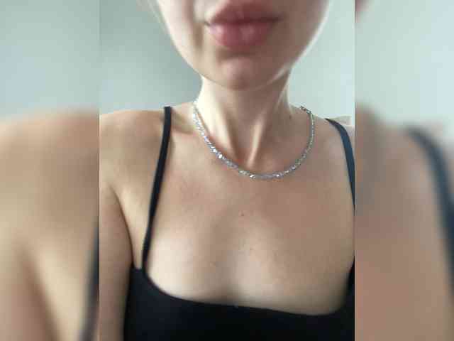 Peachesssz webcam