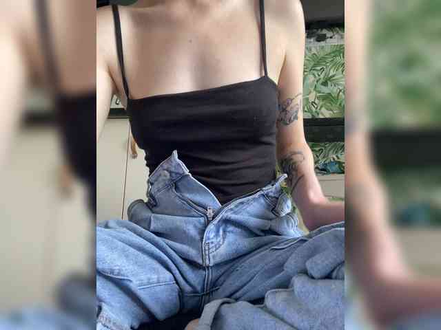 Peachesssz webcam