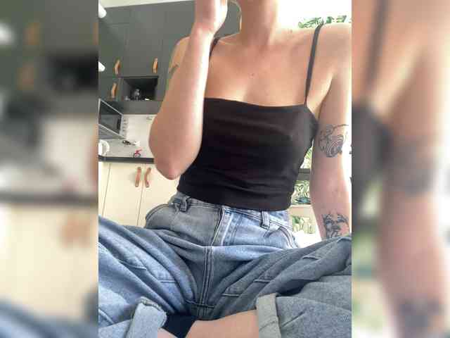 Peachesssz webcam