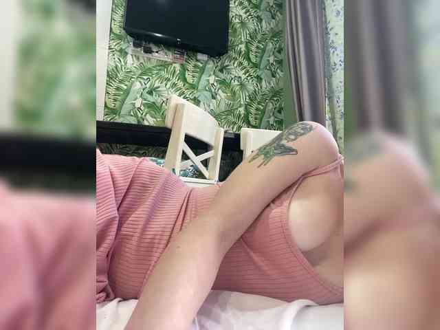Peachesssz webcam