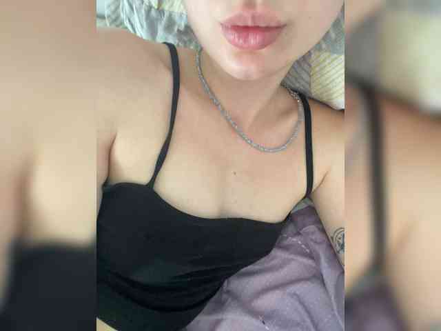 Peachesssz webcam