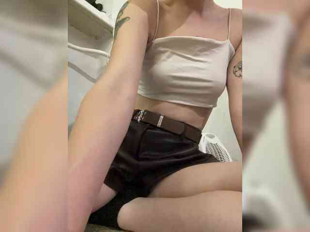 Peachesssz webcam