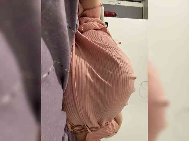 Peachesssz webcam