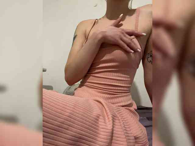 Peachesssz webcam