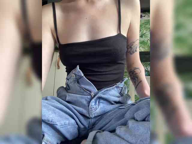 Peachesssz webcam
