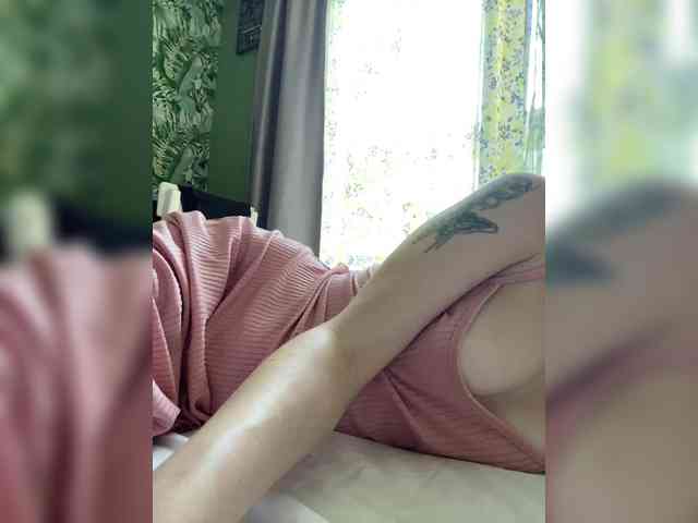 Peachesssz webcam
