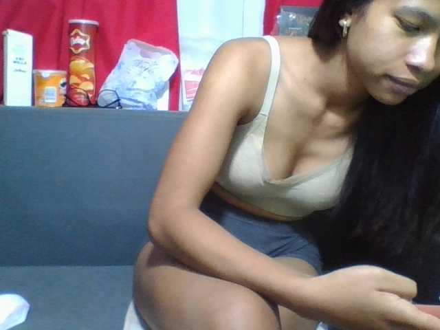 NADIAH live cam on BongaCams