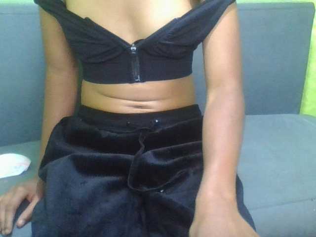 NADIAH live cam on BongaCams