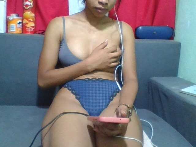 NADIAH live cam on BongaCams