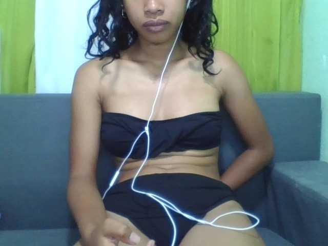 NADIAH's BongaCams show and profile